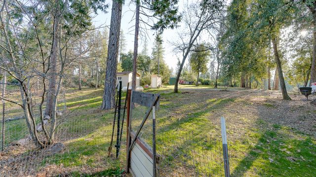 19010 Potteroffs Rd, Mokelumne Hill, CA 95245