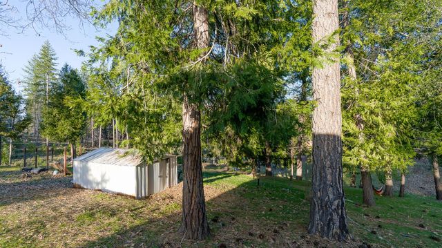 19010 Potteroffs Rd, Mokelumne Hill, CA 95245