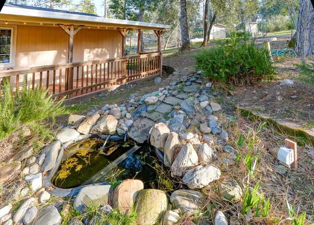 19010 Potteroffs Rd, Mokelumne Hill, CA 95245