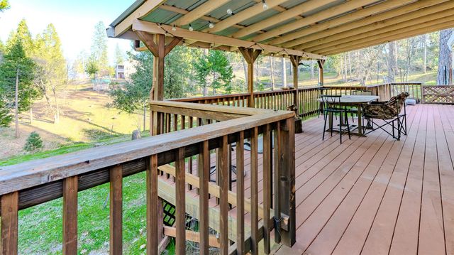 19010 Potteroffs Rd, Mokelumne Hill, CA 95245