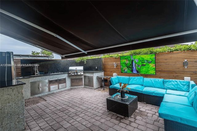 8805 NW 103rd Pl 1, Doral, FL 33178