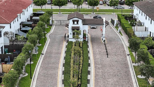 8805 NW 103rd Pl 1, Doral, FL 33178