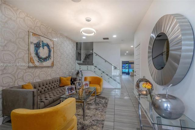 8805 NW 103rd Pl 1, Doral, FL 33178