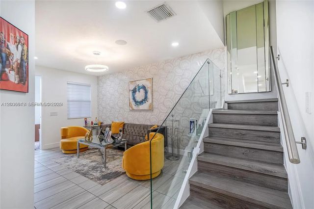 8805 NW 103rd Pl 1, Doral, FL 33178