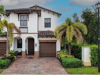 8805 NW 103rd Pl 1, Doral, FL 33178