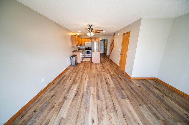 562 Pointe Ct SW, Rochester, MN 55902