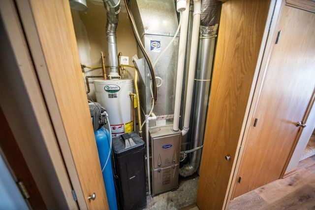 562 Pointe Ct SW, Rochester, MN 55902