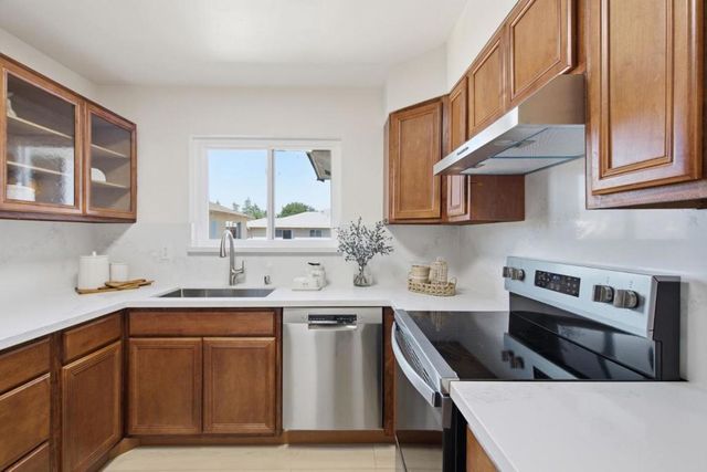 115 Hobart Avenue F, San Mateo, CA 94402