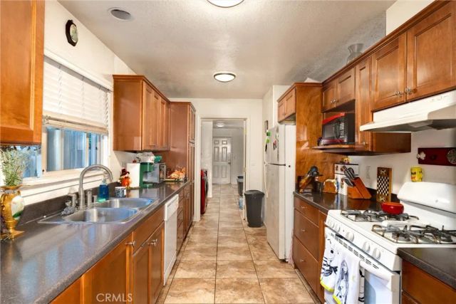 1077 E 8th, Chico, CA 95928