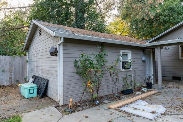1077 E 8th, Chico, CA 95928