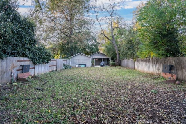 1077 E 8th, Chico, CA 95928