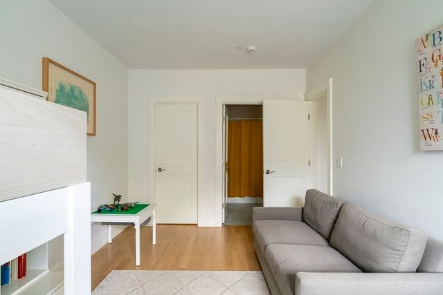 36 Laurel Street FRONT, Somerville, MA 02143