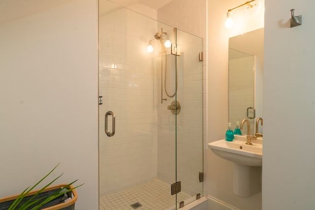 36 Laurel Street FRONT, Somerville, MA 02143