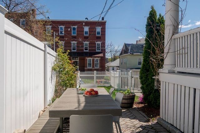 36 Laurel Street FRONT, Somerville, MA 02143