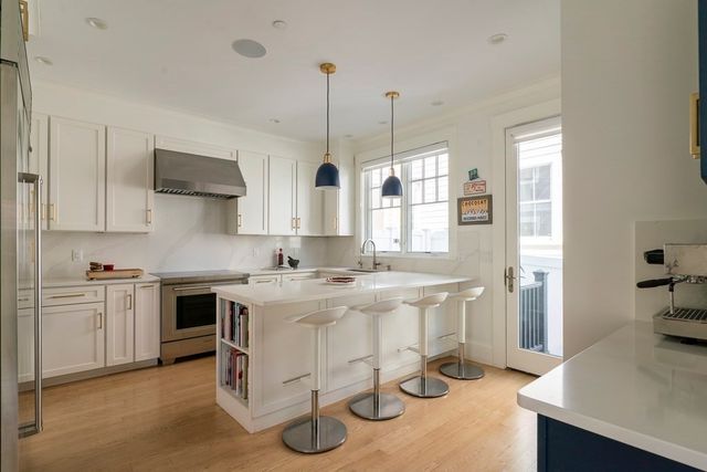 36 Laurel Street FRONT, Somerville, MA 02143
