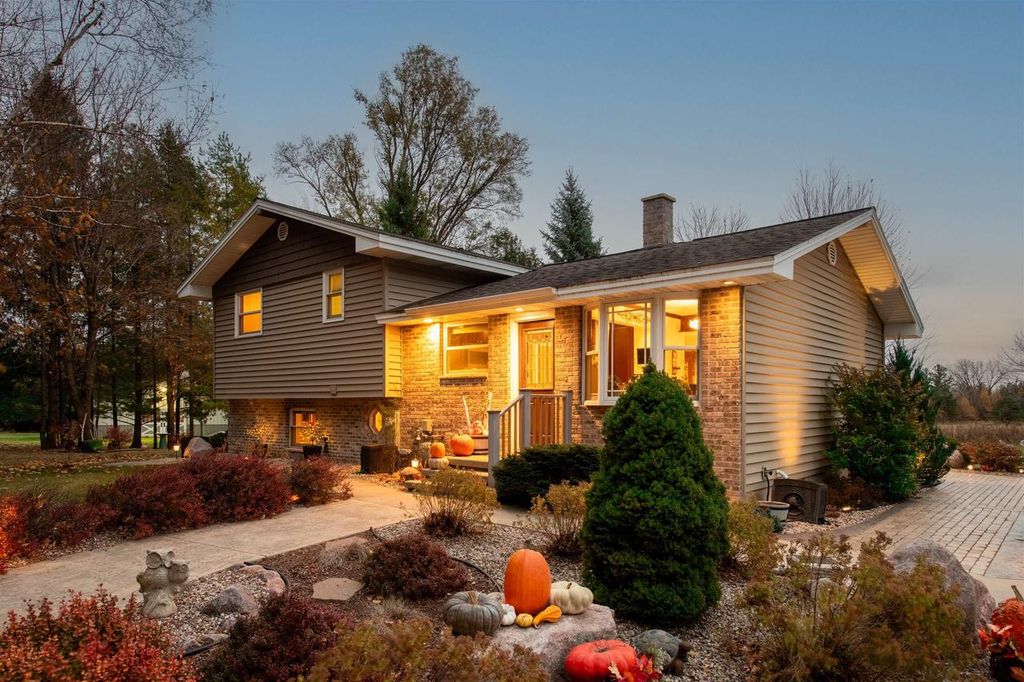 N700 S P-3 LANE, Menominee, MI 49858