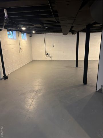 18277 Archdale Street, Detroit, MI 48235