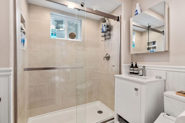 103 Willow Avenue 1, Somerville, MA 02144