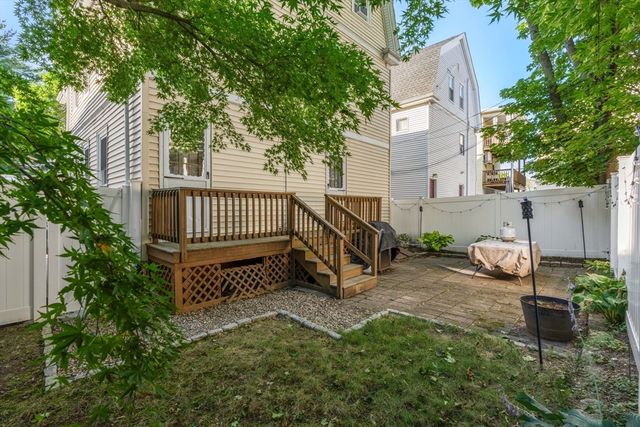 103 Willow Avenue 1, Somerville, MA 02144