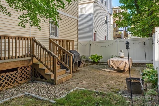 103 Willow Avenue 1, Somerville, MA 02144