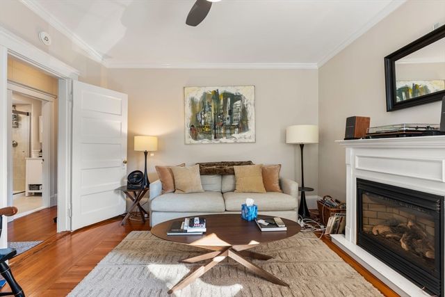 103 Willow Avenue 1, Somerville, MA 02144