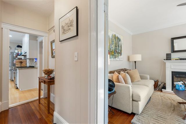 103 Willow Avenue 1, Somerville, MA 02144