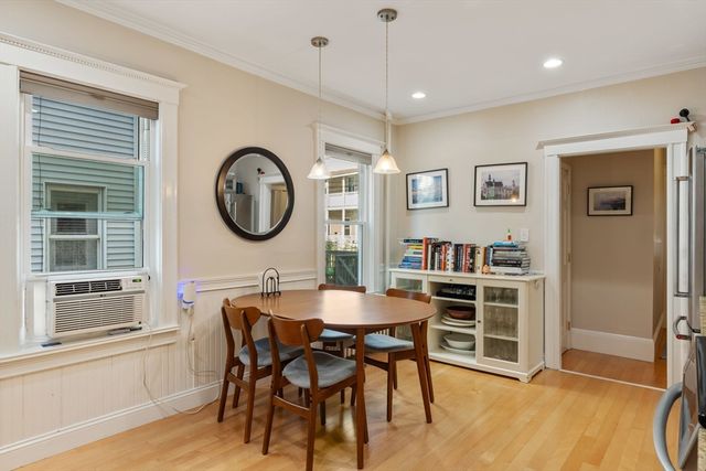 103 Willow Avenue 1, Somerville, MA 02144