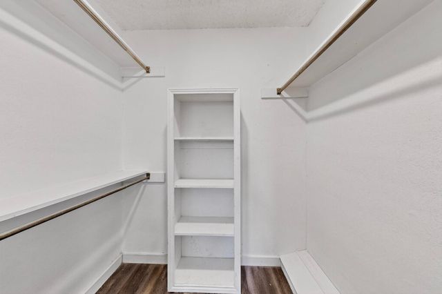 2407 Meadow Creek Drive, Carrollton, TX 75006