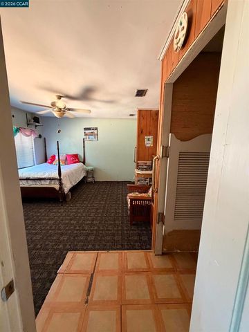 3732 Kings Way, Sacramento, CA 95821