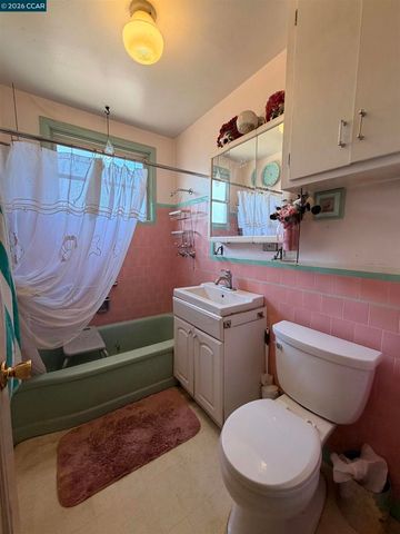 3732 Kings Way, Sacramento, CA 95821