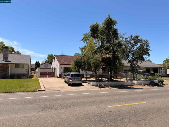 3732 Kings Way, Sacramento, CA 95821