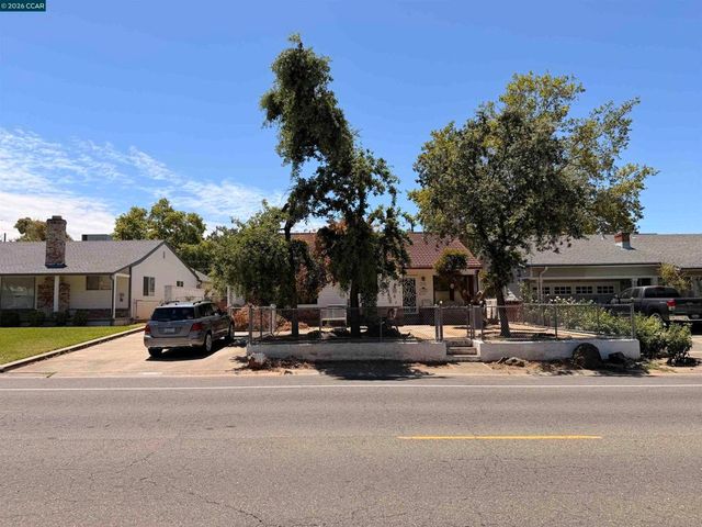 3732 Kings Way, Sacramento, CA 95821
