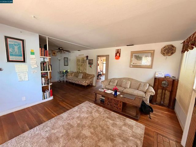 3732 Kings Way, Sacramento, CA 95821