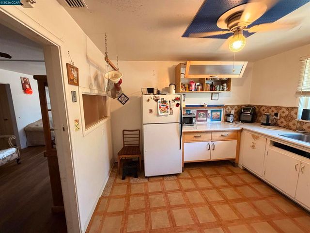 3732 Kings Way, Sacramento, CA 95821