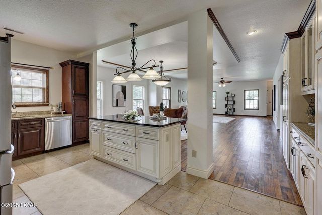 2821 Katie Lane, Joplin, MO 64801
