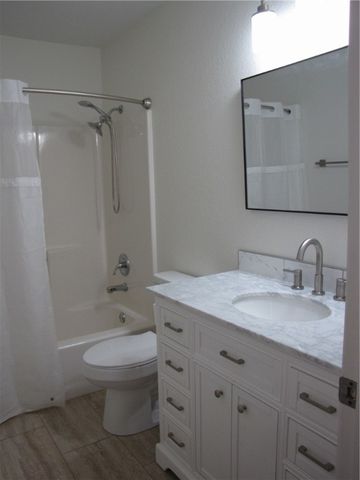 70 Merritt Drive, Bella Vista, AR 72714