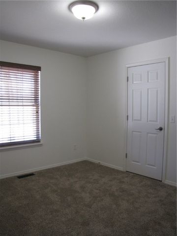 70 Merritt Drive, Bella Vista, AR 72714