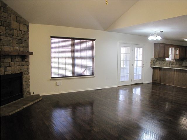 70 Merritt Drive, Bella Vista, AR 72714