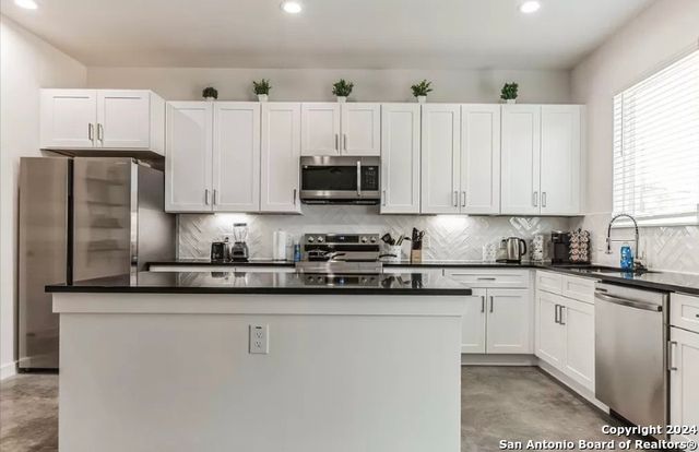 939 Piedmont Ave, San Antonio, TX 78210