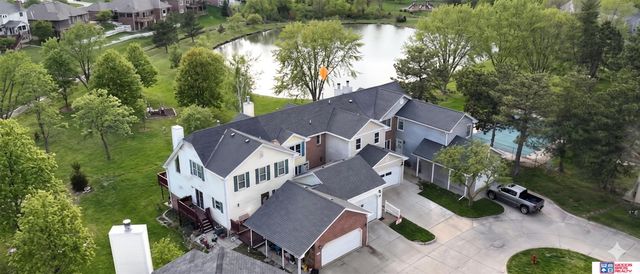 6805 Summerset Court, Lincoln, NE 68516