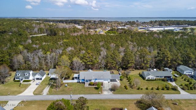 120 Pearl Drive, Beaufort, NC 28516