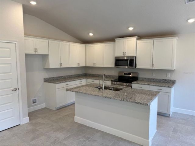 2134 NW 23RD LOOP, Ocala, FL 34475