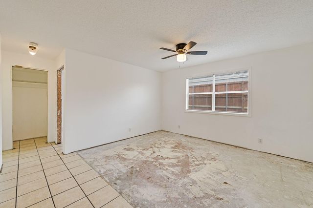 2111 Oak Motte LN, Austin, TX 78744