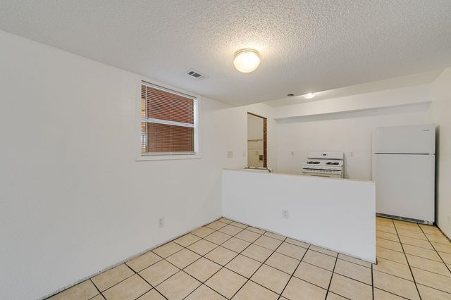 2111 Oak Motte LN, Austin, TX 78744