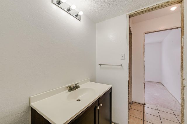 2111 Oak Motte LN, Austin, TX 78744
