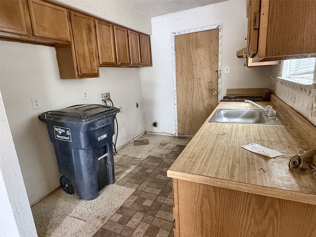 5332 Helmick Avenue, Fort Worth, TX 76107 — photo 4