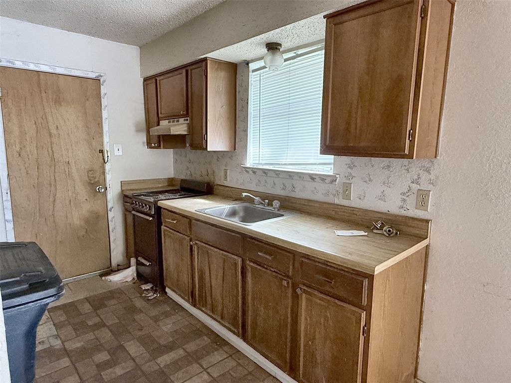 5332 Helmick Avenue, Fort Worth, TX 76107 — photo 5