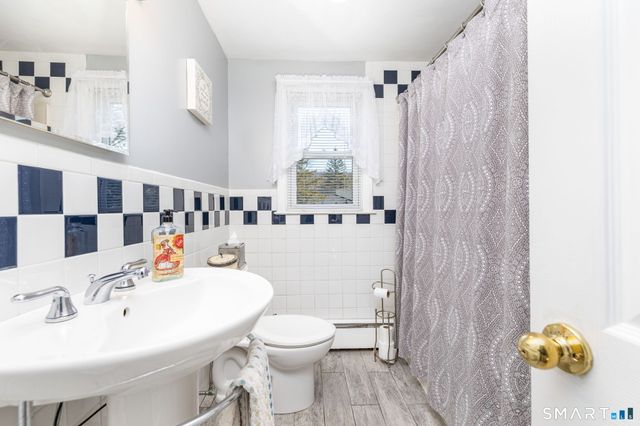 88 Hawley Street, Newington, CT 06111