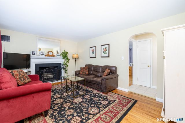 88 Hawley Street, Newington, CT 06111