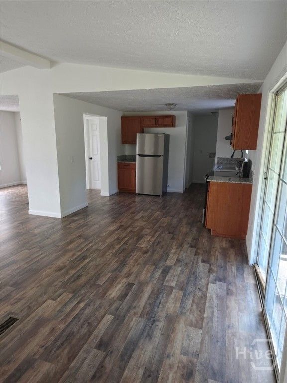 Image 7 of property listing at 162 Griffin Road, Guyton, GA 31312
